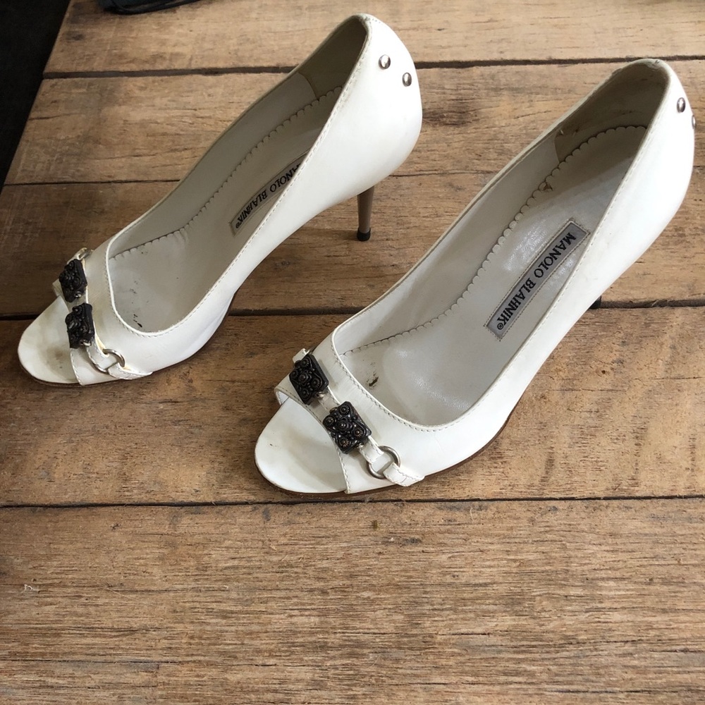 Peep-Toe Pumps